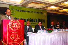 Hon’ble Shri Justice D. S. Naidu addressing the members. Seen from L to R: CA Anish Thacker (Vice-President), CA Ketan L. Vajani (Hon. Jt. Secretary), CA Hinesh R. Doshi (Imm. Past President), CA Vipul K. Choksi (President) and CA Parag S. Ved (Hon. Treasurer)